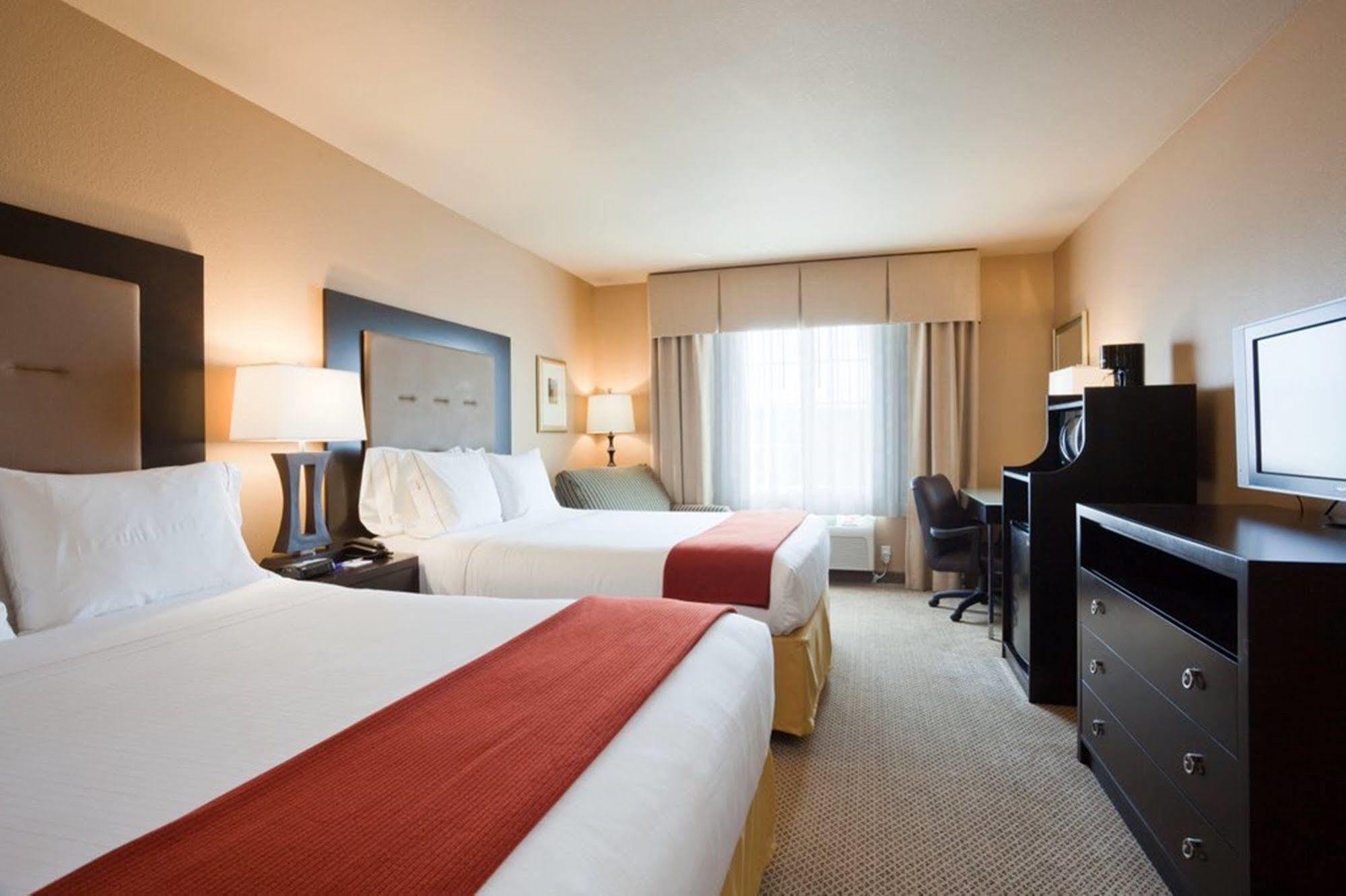 Holiday Inn Express & Suites Litchfield By Ihg Exteriör bild